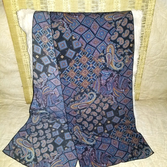 Paisley Scarf - Picture 1 of 2